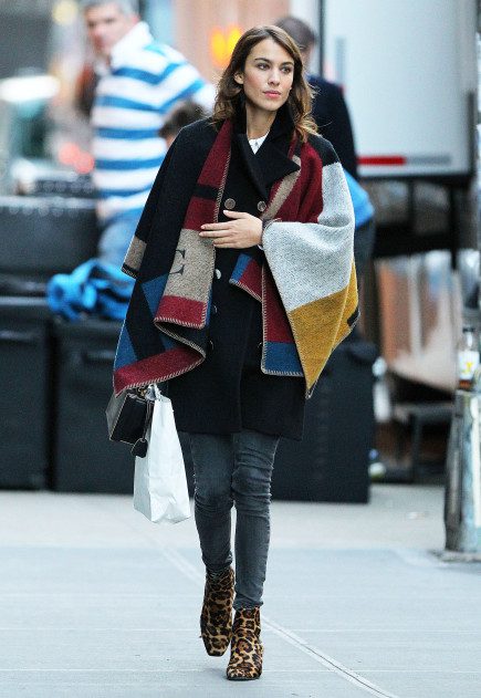 Alexa Chung poncho Burberry