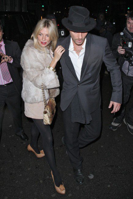 Las 6 infidelidades más sonadas de la historia SIENNA MILLER Y JUDE LAW(Gtres)