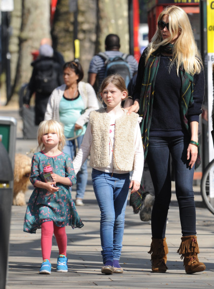 Claudia Schiffer momentos con sus hijos