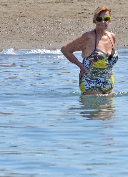 María Teresa Campos en la playa (Gtres)