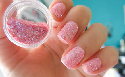 uñas purpurina