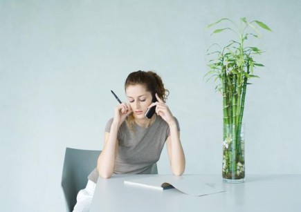 5 ejercicios que puedes hacer en la oficina para tonificar el culo