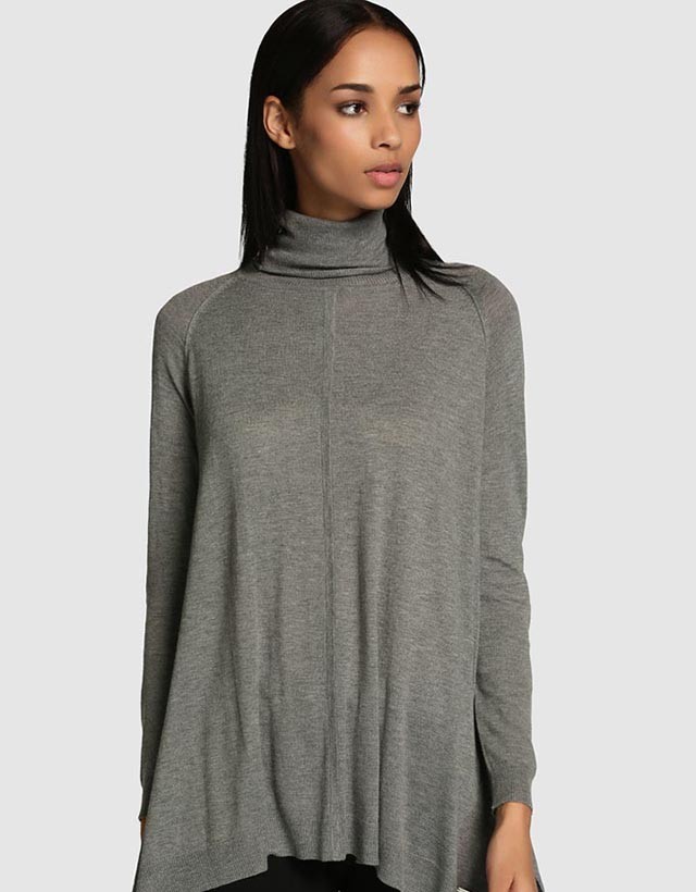 8. Jersey de cuello alto. Lo lógico si nos queremos poner monas para ir a una cita es optar por prendas sexies y que atraigan… ¿Puede haber algo menos erótico que un suéter de esos de ‘cuello vuelto’? No, rotundamente NO. Déjalos apra ir con las amigas, en familia o para la oficina. Foto: Stylelovely.com.