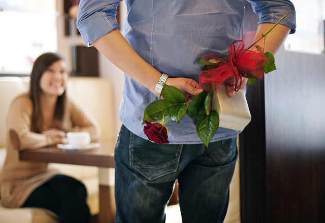 regalar flores (iStock)
