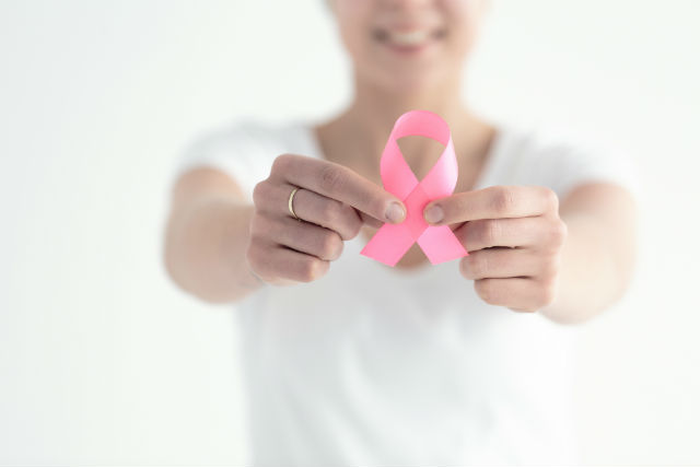 Sigamos luchando para acabar con el cáncer de mama (Foto: iStock)