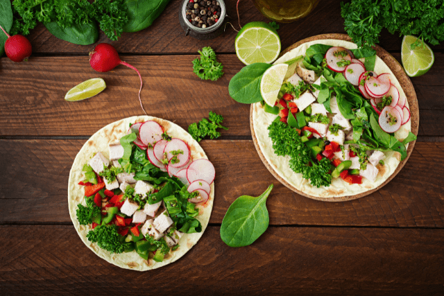 Enchiladas de espinacas y queso (Envato)