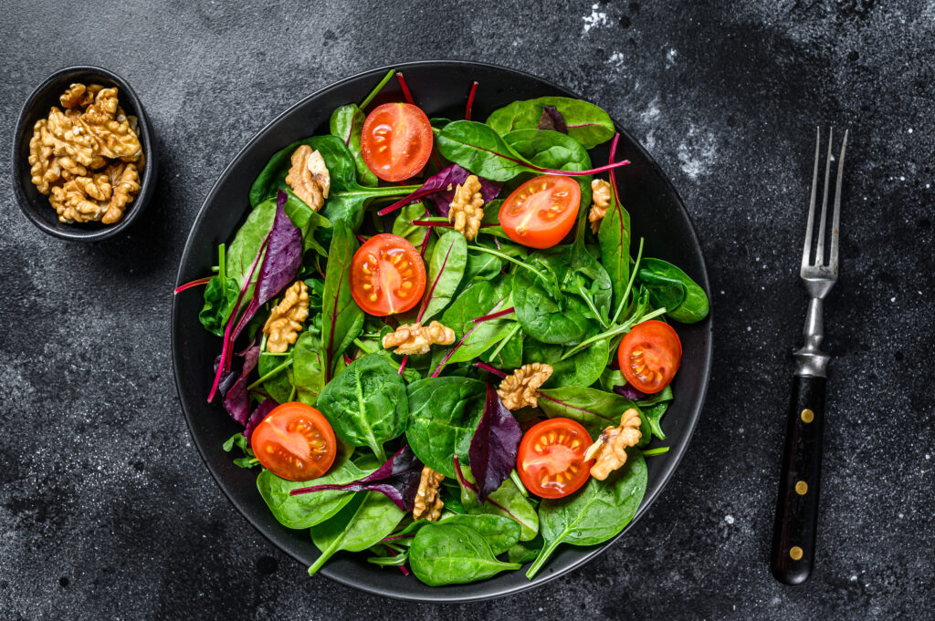 Ensalada de espinacas (Envato)