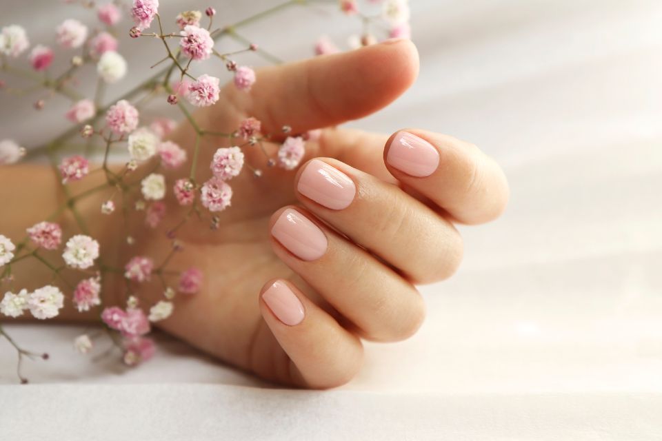 Manicura Primavera 2024 (Canva)