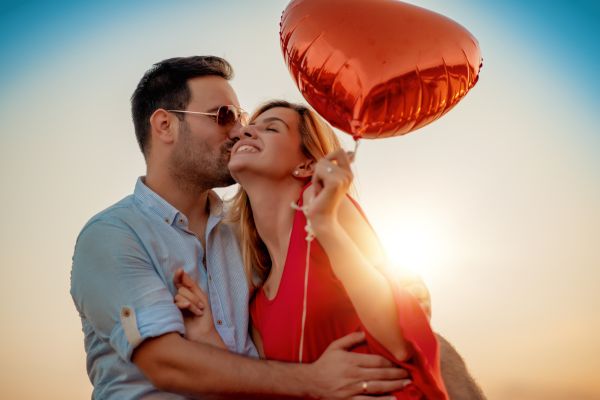Qué lugar prefieres para una cita romántica (Canva)